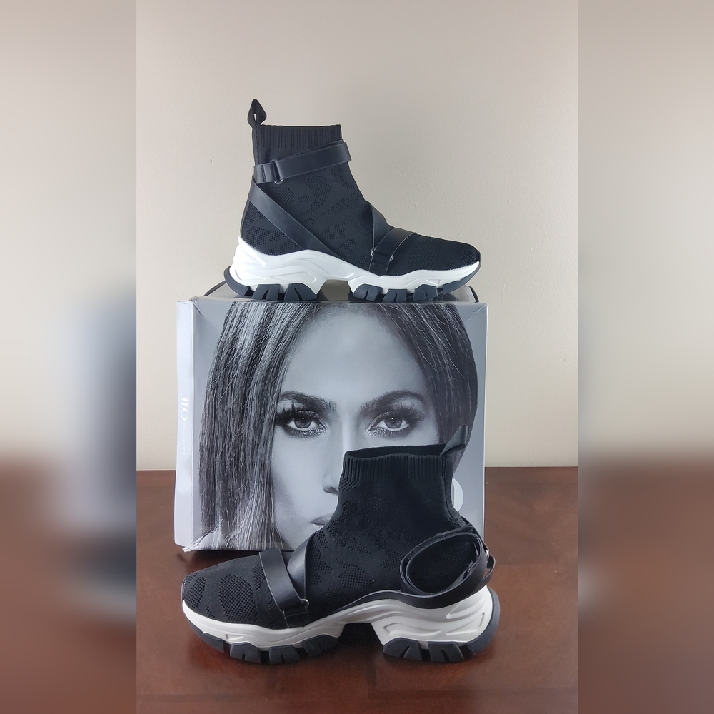 JLO by Jennifer Women's Cement 82 Size 10M